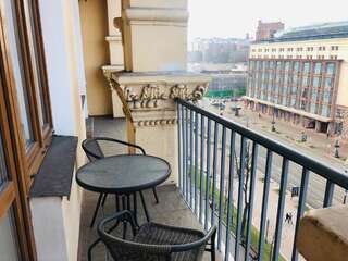 Апартаменты Amazing view of Khreshchatyk! Киев Апартаменты с 2 спальнями-11