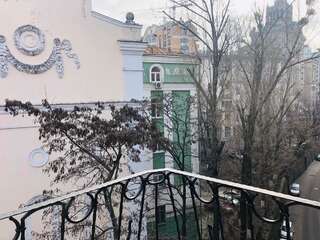 Апартаменты Amazing view of Khreshchatyk! Киев Апартаменты с 2 спальнями-20